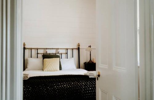 Wangaratta House | Cottage on Gray - Wangaratta