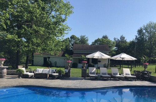 Lexington Cottage | Cottage on horse farm close to Keeneland, Airport, Horse Park, Bourbon Trail