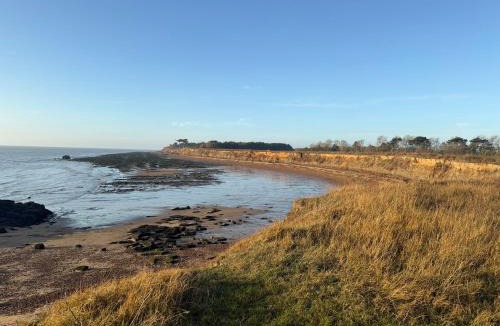 Bawdsey Bed & Breakfast | Cottage on remote wild coast