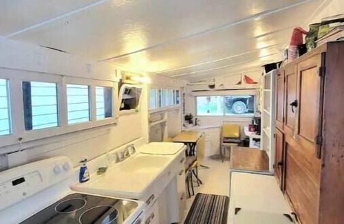 Town of Torrey Cottage | Cottage on Seneca Lake Shoreline