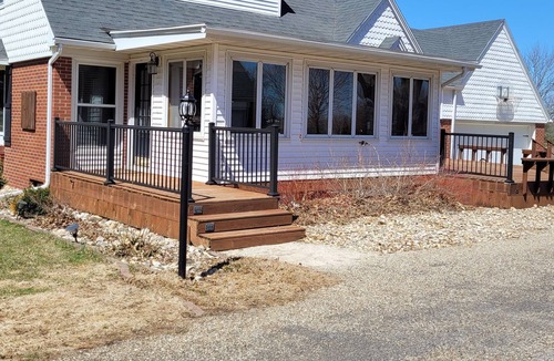 Ackley House | Cottage on Tenth