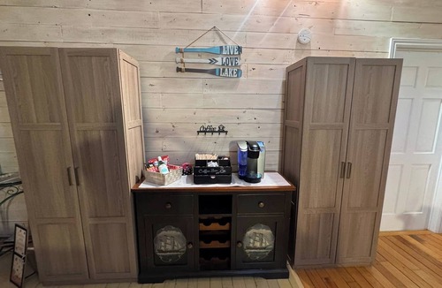 Clifton Royal Cottage | Cottage on Terreo Lake