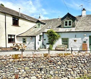 Braithwaite House | Cottage On The Brook