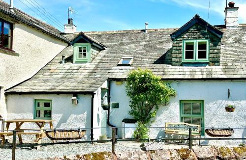 Braithwaite House | Cottage On The Brook