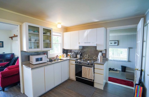 Colpoys Bay Cottage | Cottage On The Lake