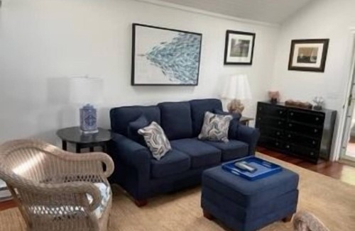 Pipes Cove Cottage | Cottage on the waterfront