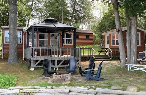Colebrook Cottage | Cottage on Varty Lake - 25min from Kingston !