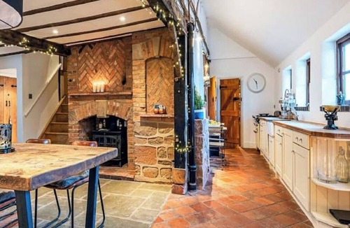 Ockbrook Cottage | Cottage-outdoor bar-fire pit-PETS NEC