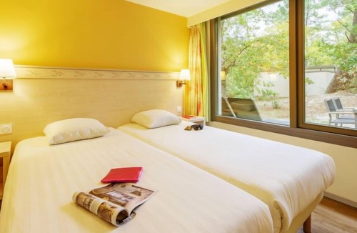 Chaumont-sur-Tharonne House | Cottage Premium by Interhome