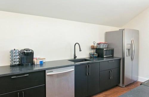 Crescent Hill House | Cottage Park Carriage House-Rest and Explore with Hollyhock