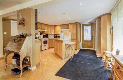 Saint-Henri-de-Taillon Ski Chalet | Cottage Petits-Fruits