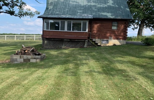 High Hill Cabin | Cottage Properties - Country Log Cabin
