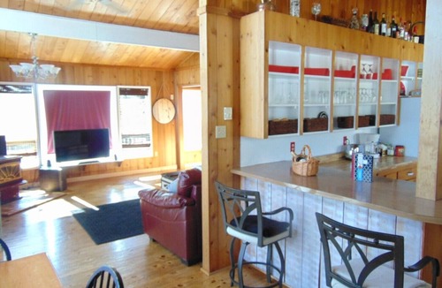 Hunts Point Cottage | Cottage property Whitepoint Estates