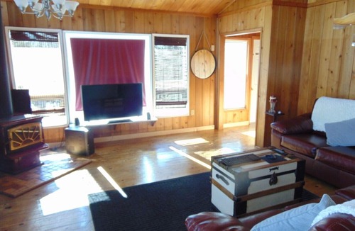 Hunts Point Cottage | Cottage property Whitepoint Estates