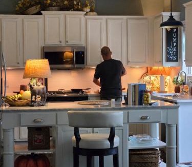 Gainesville House | Cottage Queen Room