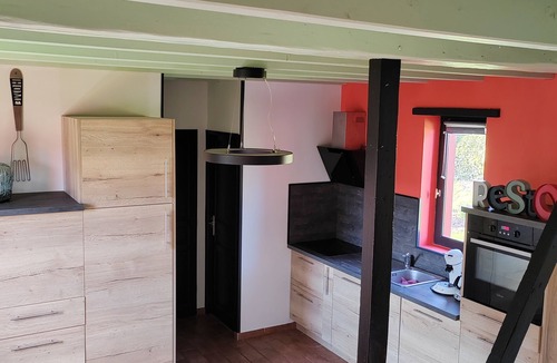 Andres House | Cottage red shutters for 2 to 5 people