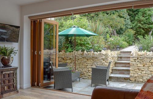 Harvington House | Cottage Retreat