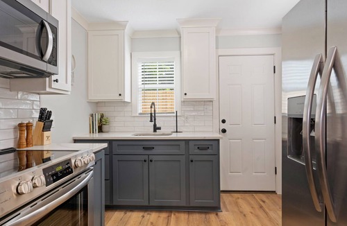 Laurel Cottage | Cottage Row: Mason