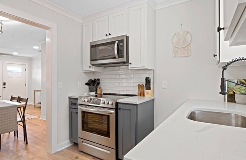 Laurel Cottage | Cottage Row: Mason