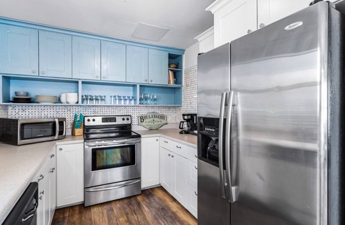 Crescent Beach House | Cottage Seas | Steps To The Beach | Dogs Allowed!