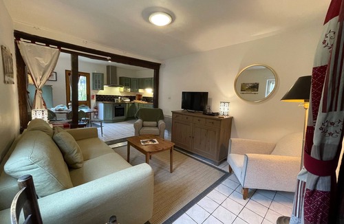 Livarot Cottage | Cottage sleeps 5 with garden in downtown Livarot