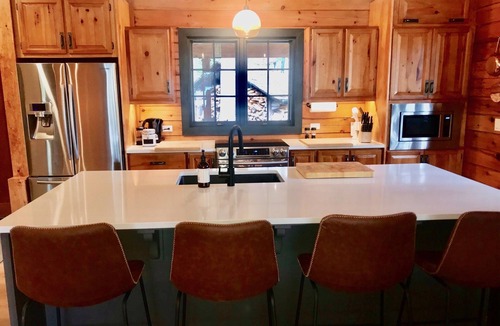 Irondale Cottage | Cottage & Sleeping Bunkies on Stunning Salmon Lake
