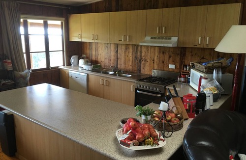 Berambing Cottage | Cottage Sleeps 13 - Stunning Views!