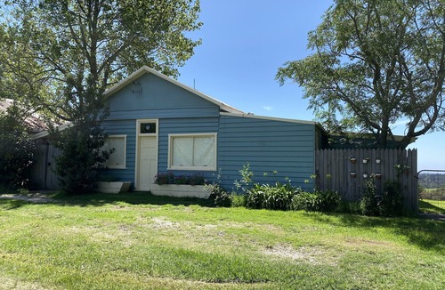 Berambing Cottage | Cottage Sleeps 13 - Stunning Views!