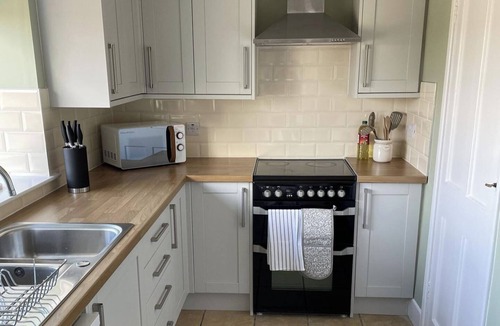 Old Bewick Cottage | Cottage - Sleeps 4 - Pets Ok - Garden -Parking