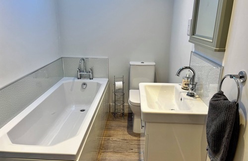 Staunton Cottage | Cottage - Sleeps 6 - Garden & Parking