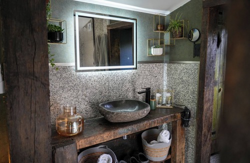 Prouilly Cottage | Cottage Spa