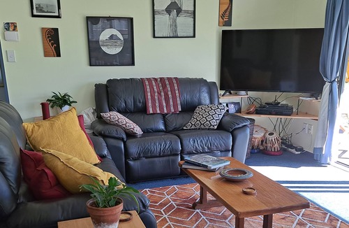 Turangi Cottage | Cottage & Spa Pool