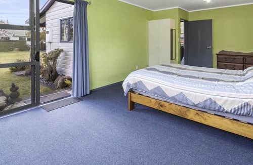 Turangi Cottage | Cottage & Spa Pool