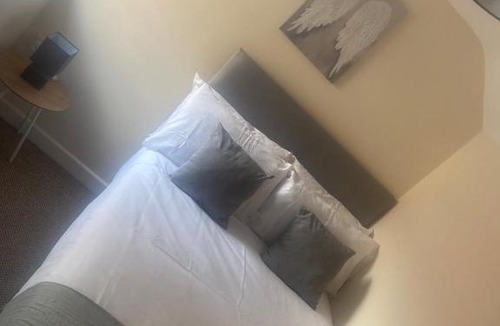 Grantham Apartment | Cottage style cosy flat