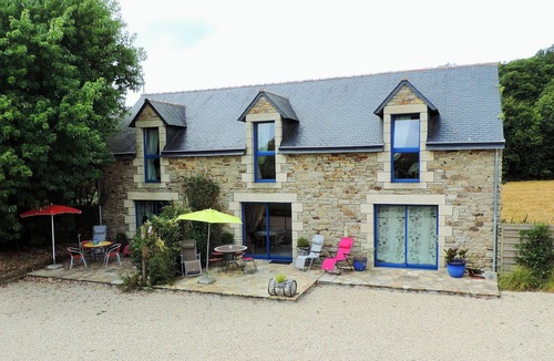 Riec-sur-Belon House | cottage swallows