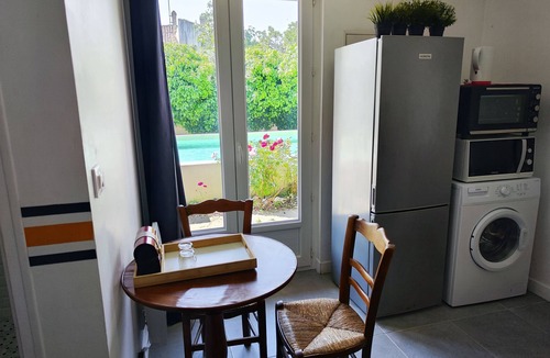 Sainte-Terre House | cottage swimming pool 8km st emilion