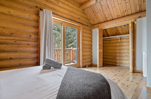 Saint-Faustin-Lac-Carre Ski Chalet | Cottage The Masters on the Royal Laurentian Golf | Discount Golf, Beach & Spa