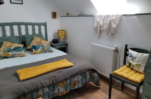 La Couture Boussey Bed & Breakfast | Cottage Tina: Peaceful Retreat in Nature