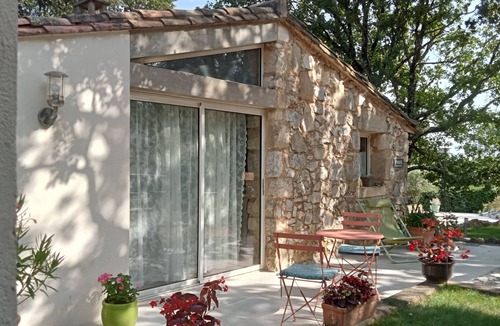 Lussan Cottage | Cottage under the Oaks near Uzes pont du gard