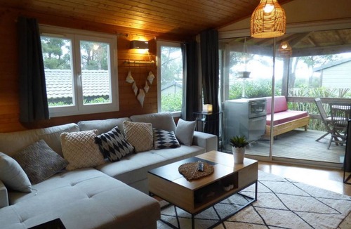 Agde Cottage | Cottage under the pines