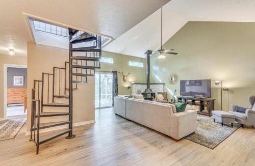 Shalimar House | Cottage Vibes in Shalimar! Pet-Friendly Townhome