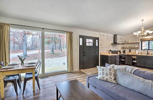 Osage Beach Cottage | Cottage w/Grill & Fire Pit in Osage Beach!