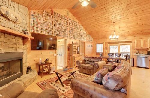 Blue Ridge House | Cottage w/Hot Tub: 3 Mi to Downtown Blue Ridge!