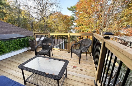 Barrie Cottage | Cottage W LAKE VIEWS, beside waterfront trail and steps from beach
