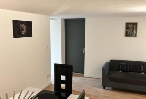 Bracquemont Apartment | Cottage Wallhou