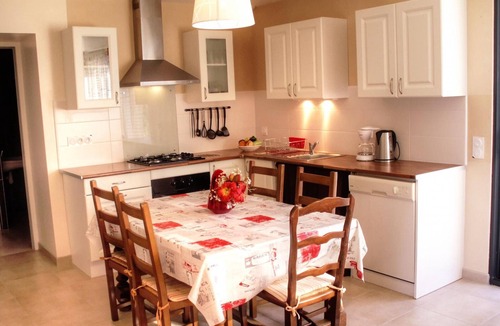 Saint-Paterne-Racan Cottage | Cottage with heated pool, spa, enclosed garden