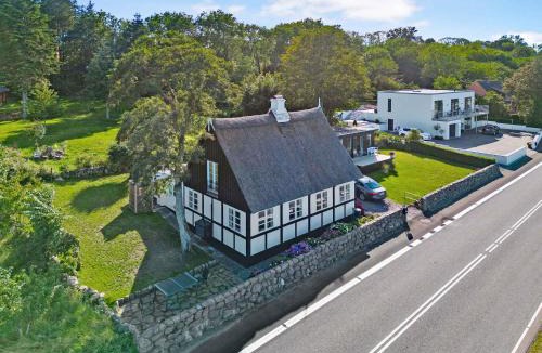 Allinge House | Cottage With Breathtaking Sea And Cliff Views