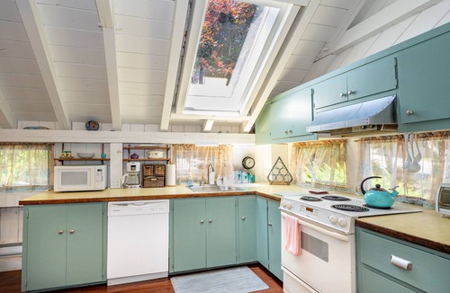 Great Neck Cottage | Cottage with Direct Water Access!