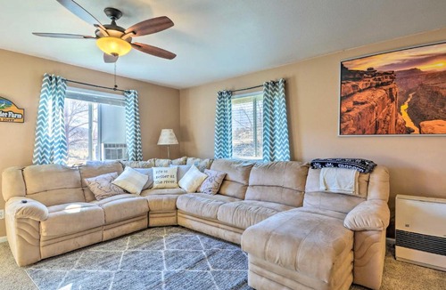 Hornbrook House | Cottage with Fire Pit and Deck on The Klamath River!