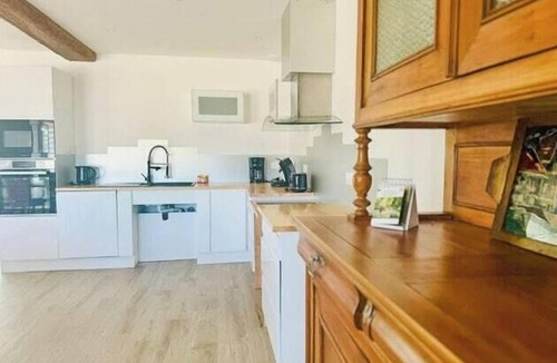La Roche-sur-Yon House | Cottage with spa between beaches and Puy du Fou